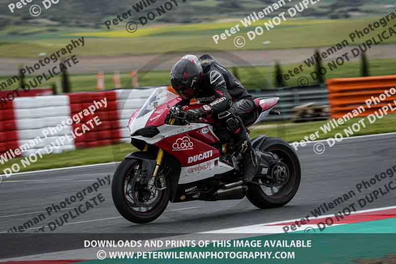cadwell no limits trackday;cadwell park;cadwell park photographs;cadwell trackday photographs;enduro digital images;event digital images;eventdigitalimages;navarra;no limits trackdays;peter wileman photography;racing digital images;trackday digital images;trackday photos